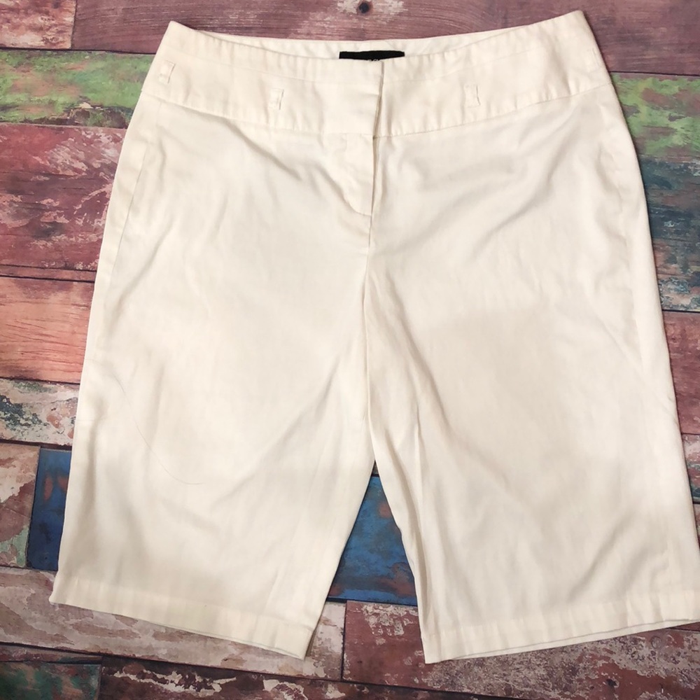 Sharagano Shorts White